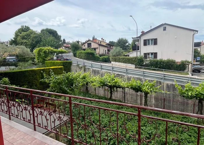 Celestina アパート イゾラ